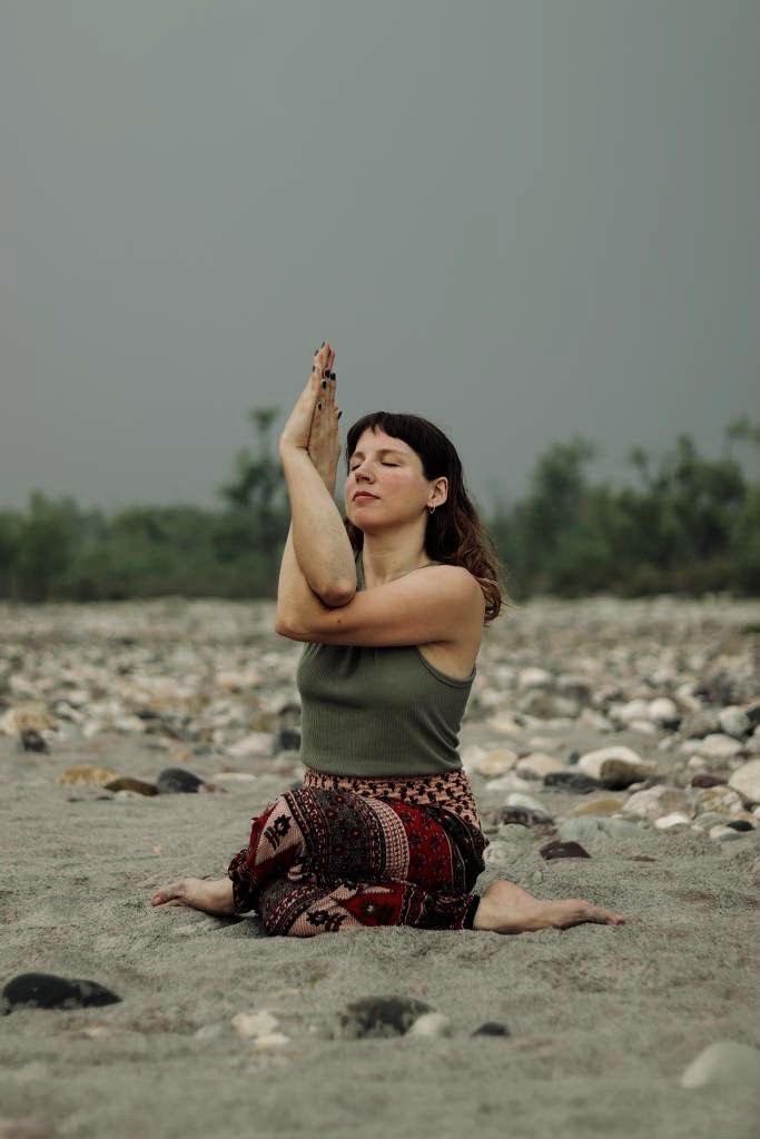 Loli Zancarini practising yoga